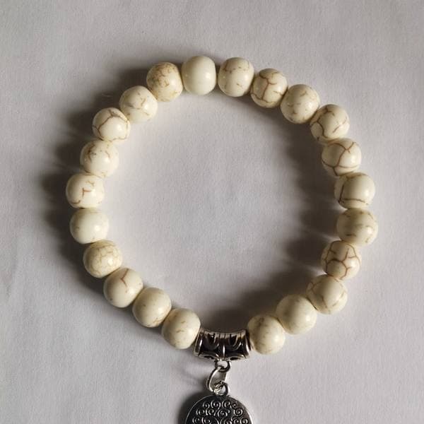 Bracelet Howlite avec Pendentif Arbre de Vie